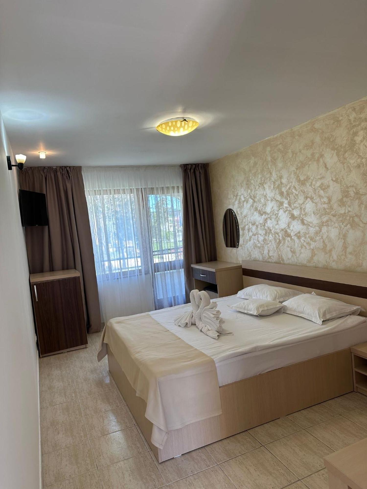 Hotel Selena Boutique Neptun Exterior photo